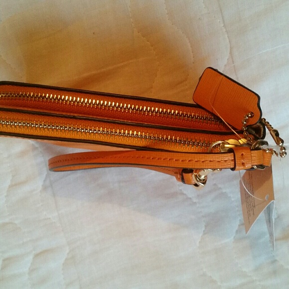 Coach Wrislet - Picture 3 of 6